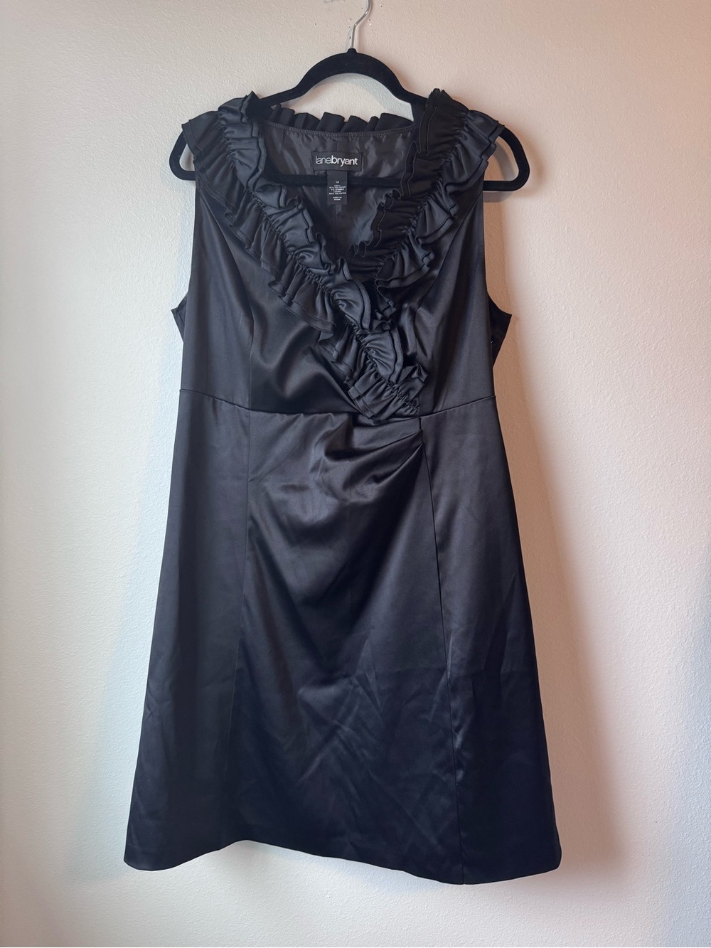 Lane Bryant Black Ruffled V-Neck Sleeveless Dress